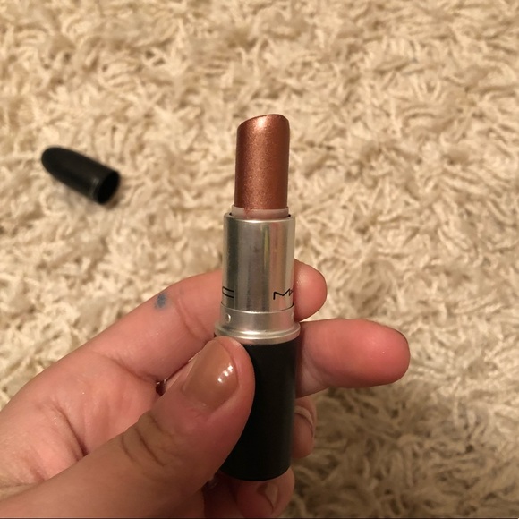 mac plastique lipstick